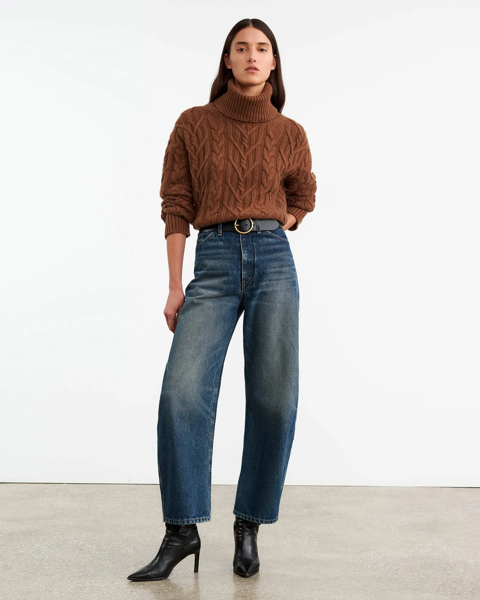 GIGI CASHMERE TURTLENECK SWEATER