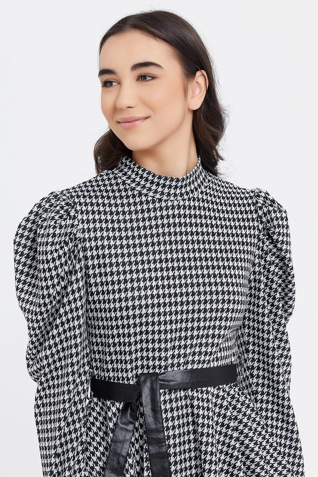 Senior Girls Black And White Puff Sleeve Top With Leather Belt