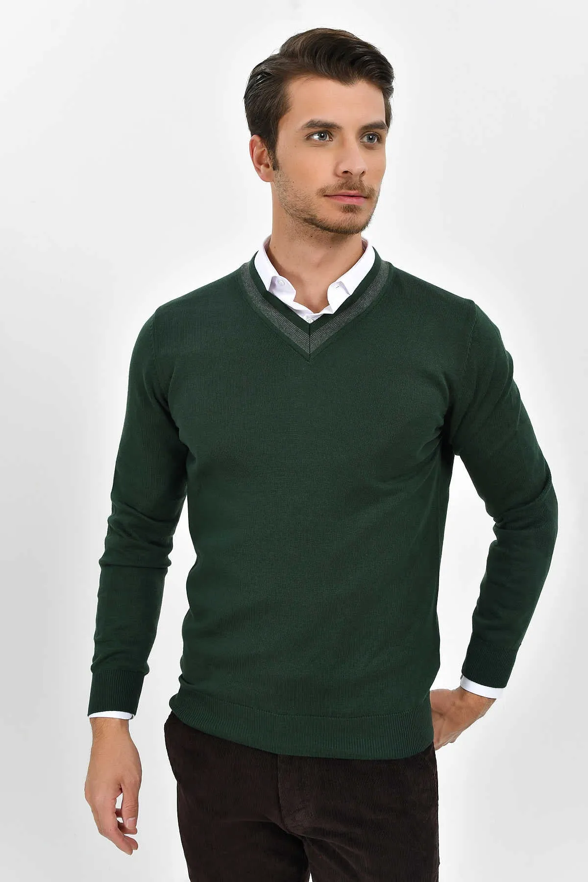 Slim Fit Green Cotton Blend V-Neck Sweater