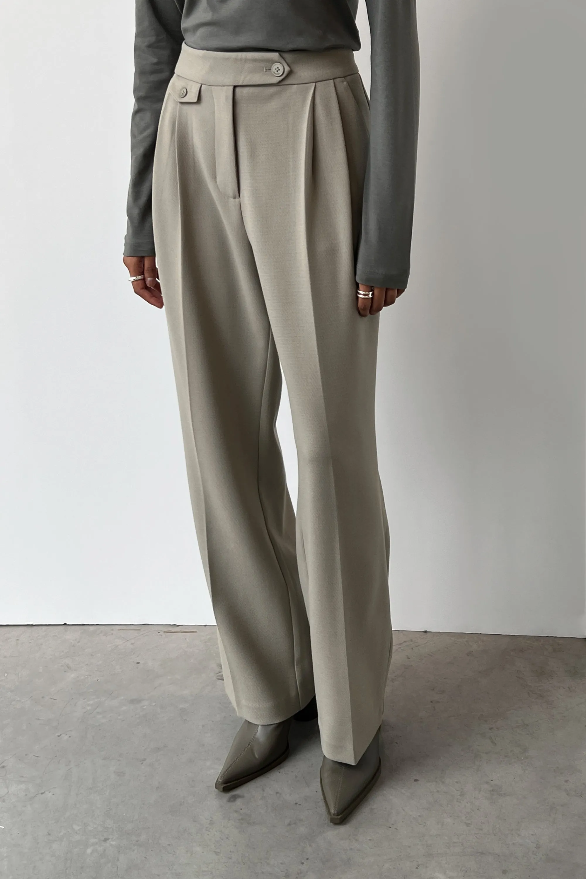 WIDE LEG TROUSER WITH WAIST DETAILS